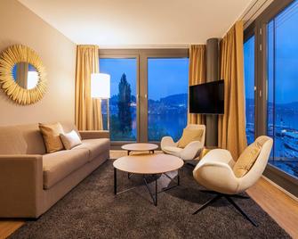 Radisson Blu Hotel, Lucerne - לוצרן - סלון
