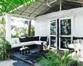 Ashwem Beach Cottage - Morjim - Patio