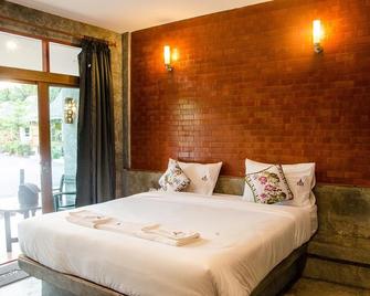 Ruean Thai Nai Bang by Pansak Resort - Bang Kung - Bedroom