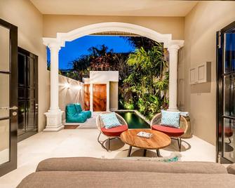Central 1 Bedroom Villa 5 Min walk to Seminyak Beach - Kuta - Uteplats
