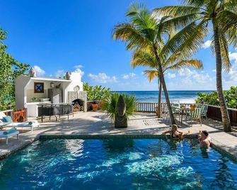Gorgeous Seafront Villa In Turtle Bay, Close To English Harbour. 6 beds, Pool - English Harbour - Pool