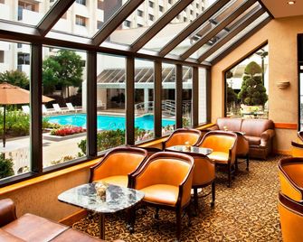 Sheraton Greensboro at Four Seasons - Greensboro - Salónek
