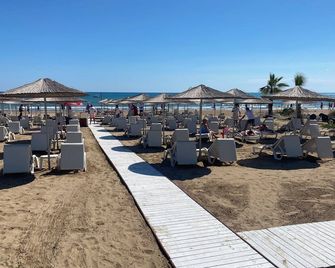 Side Meryam Suit Deluxe Hotel - Side - Beach