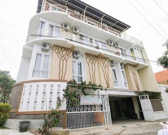 Airy Jatim Park Cendrawasih A7 Batu Malang - Batu - Edificio