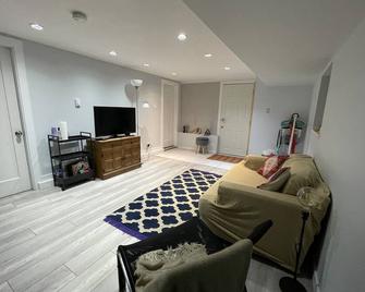 Private Suite in Vancouver\n - Vancouver