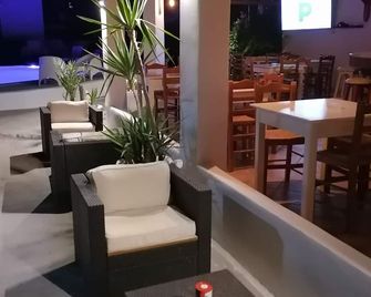 كاتيرينا أبارتمنتس - Kálymnos - مطعم