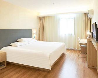 Home Inn Suzhou University Pingjiang Road - Suzhou - Bedroom
