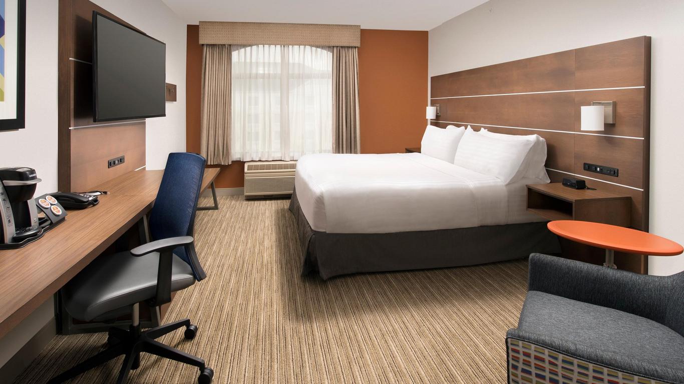 Holiday Inn Express & Suites Baltimore - BWI Airport North By IHG
