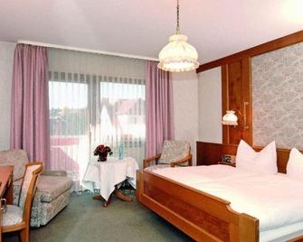 Hotel Restaurant Zum Hirschen - Donaueschingen - Schlafzimmer