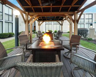 Wyndham Riverfront Little Rock - North Little Rock - Patio