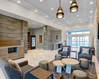 كاندلوود سويتس كينجستون ويست باي آيتش جي - كينغستن - ردهة