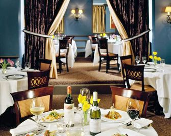 هامبتون إن آند سويتس ألباني داونتاون - الباني (نيويورك) - مطعم