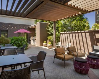 Home2 Suites by Hilton Louisville East/Hurstbourne - Louisville - Patio