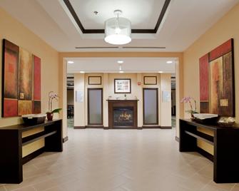 Holiday Inn Express Hotel & Suites Raleigh Sw Nc State, An IHG Hotel - Raleigh - Lobby