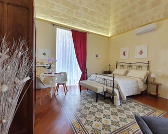 Turenum Apartment B&B - Trani - Chambre