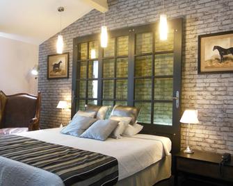 Logis Hôtel Le Glacier - אורנג' - חדר שינה