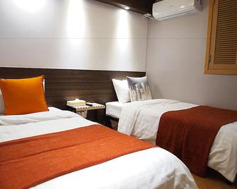 Hotel Park Hill Myeongdong - Seoul - Bedroom