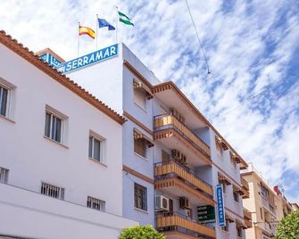 Pensión Serramar - Benalmádena - Gebäude