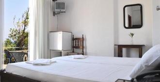 Marina Hotel - Agios Kirykos - Bedroom