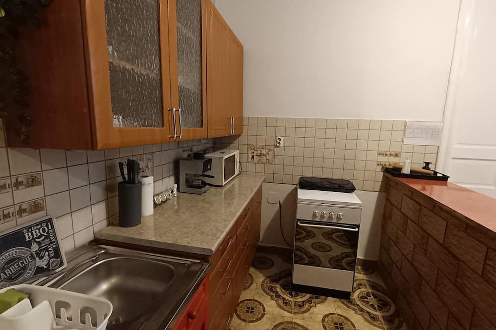 Nice apartment with WiFi in charming Budapest - בודפשט - מטבח