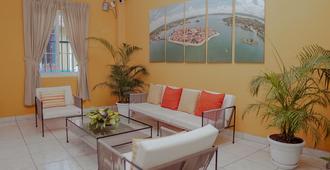 Hotel Villa Del Lago - Flores - Reception