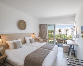 Bohemian Gardens Hotel - Protaras - Bedroom