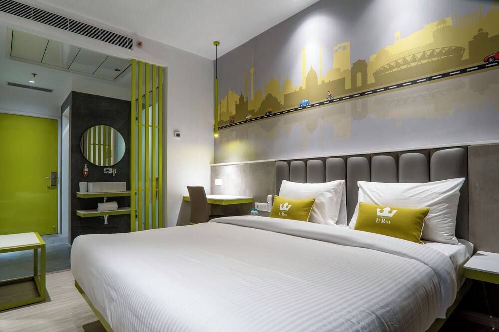 Hotel Le Roi Express Karol Bagh thumbnail 2