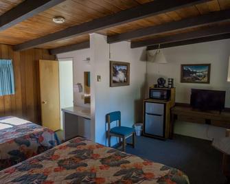 Mountain Pine Motel - East Glacier Park - Chambre