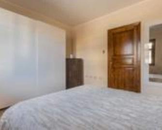 Anaelehouseapartments Ltb - Arborea - Camera da letto