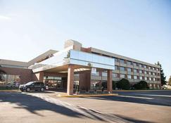 Medicine Hat Lodge, Trademark Collection by Wyndham - Медисин-Хет - Здание