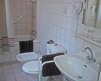 Hotel de France - Montbéliard - Bathroom