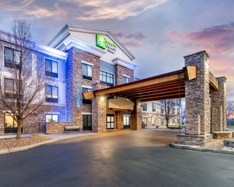 Holiday Inn Express & Suites Loveland By IHG - Loveland - Budova