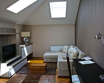 Vienna Suites - Vienna - Living room
