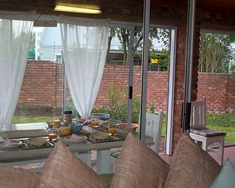 Jaydees B And B - פלטנברג ביי - מסעדה