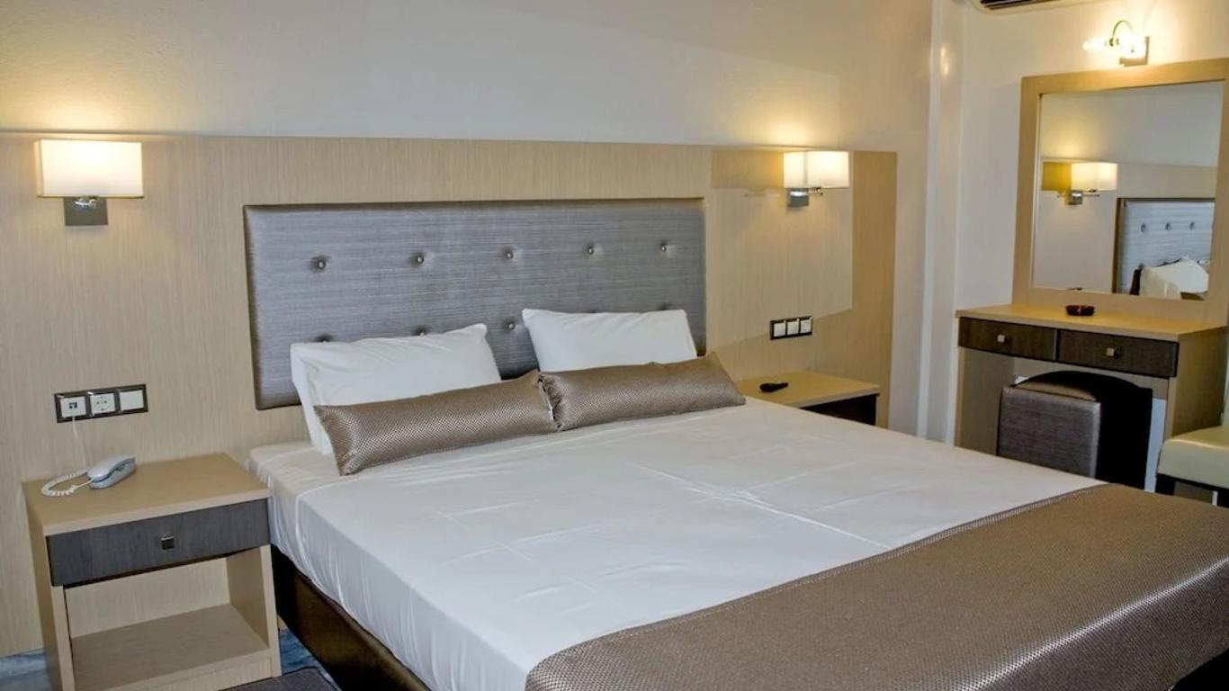 Lintzi Hotel