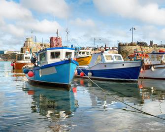 ماجنوسون هوتل ساندي لودج نيو كواي - نيوكواي - وسائل الراحة في مكان الإقامة