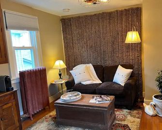 The Serendipity Spot - Great Barrington - Sala de estar