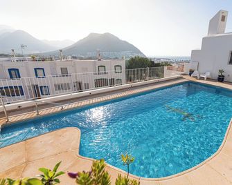 Hostal El Dorado - San José - Pool