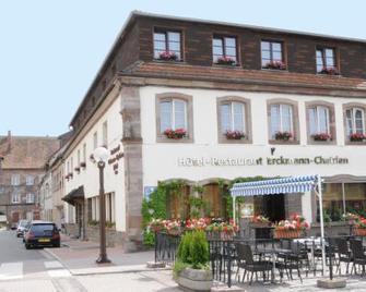 Hôtel Restaurant Erckmann Chatrian - Phalsbourg - Building