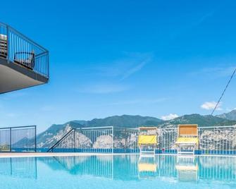 Hotel Casa Marinella - Malcesine - Bể bơi