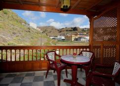 Apartamentos Tapahuga - Playa de Santiago - Balkon