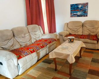 Jessy lovely apartment in Heliopolis - Le Caire - Salon