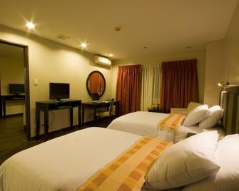Baguio Burnham Suites Hotel - Baguio - Habitación