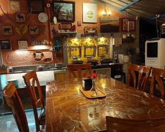 Wilderness Jungle Camp - Shivanasamudra - Comedor