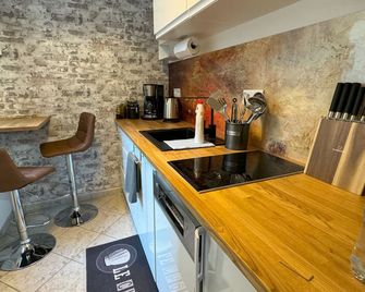 Design Apartment III - 35qm Grenze Altstadt Park - Görlitz - Küche