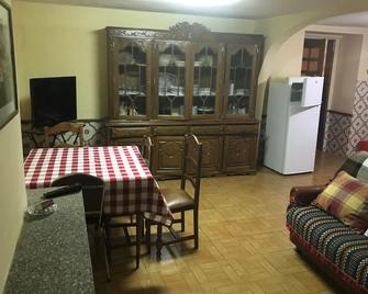 Ti Maria Sabugueiro House - Sabugueiro - Salon