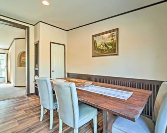 Calm Texas Respite ~ 12 Mi to Somerville Lake - Somerville - Comedor