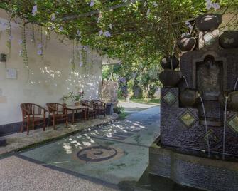 Ma Homestay - South Kuta - Patio