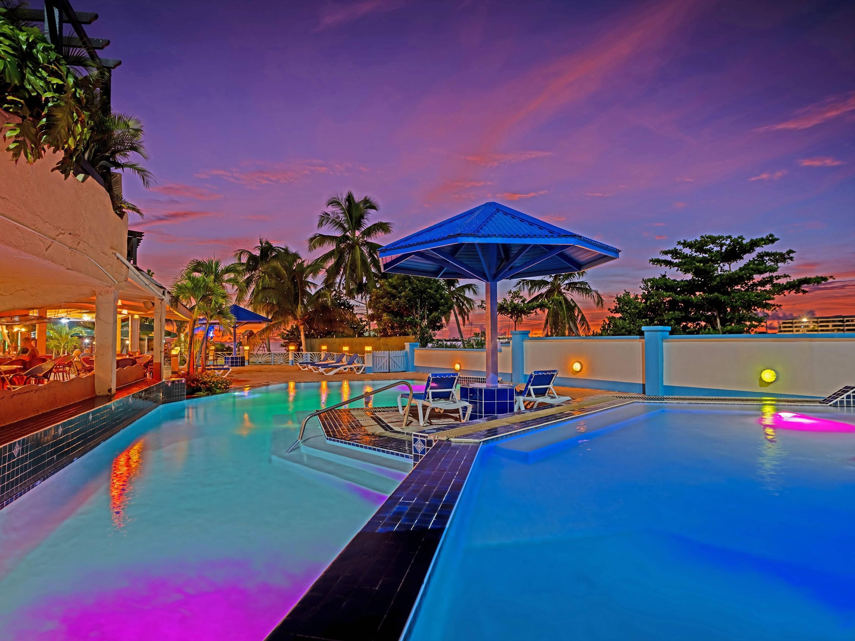 The Atrium Beach Resort and Spa Sint Maarten, an Ascend Collection Hotel - סימפסון ביי - בריכה