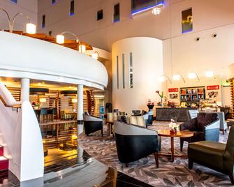 Hilton London Heathrow Airport Terminal 5 - Slough - Lobby